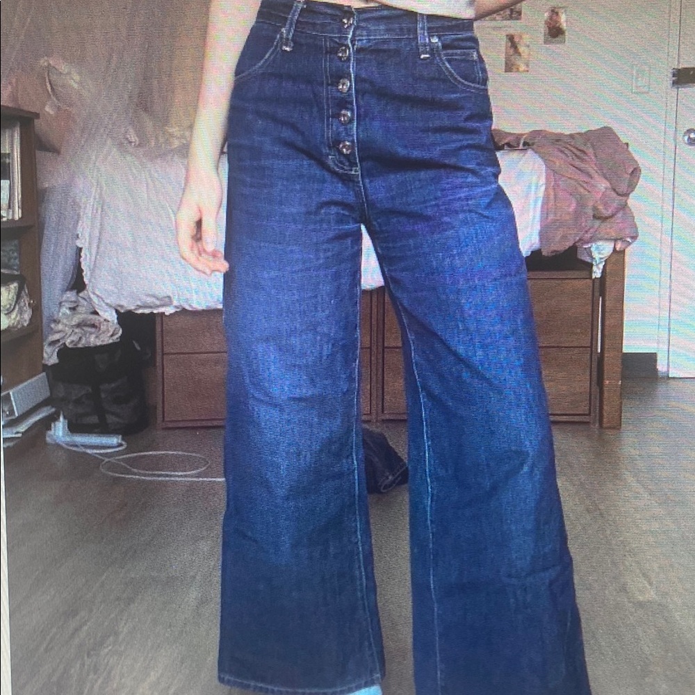 Women's Blue High-Waisted Jeans